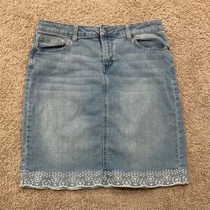 Westport Medium Wash Denim Skirt with Embroidery Scallop Hem Size 10